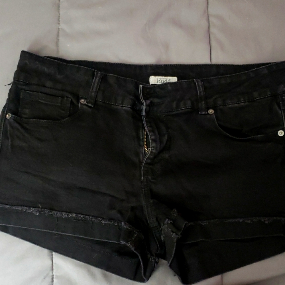 MUDD BLACK JEAN CUFF SHORTS SIZE 15